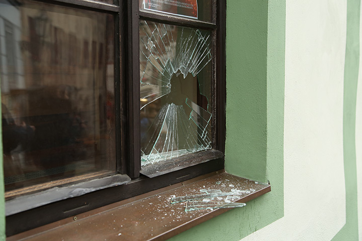 A2B Glass are able to board up broken windows while they are being repaired in Brixton Hill.